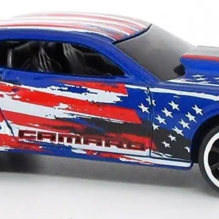 Hot Wheels Stars & Stripes Series - 2013 Copo Camaro