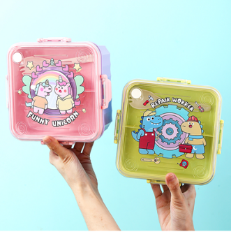 1.2L HANDHELD SEALED SQUARE PLASTIC LUNCH BOX (WITH PP SPOON)