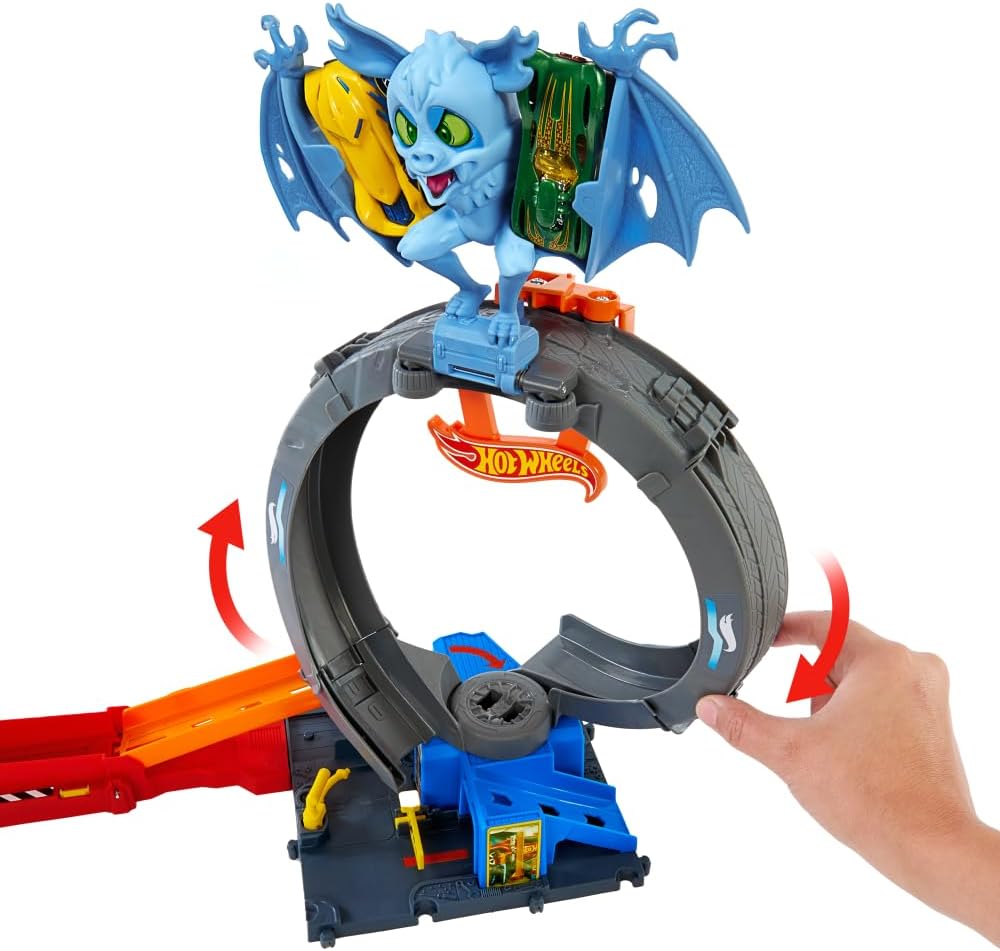 مجموعة مسار سيارة لعبة مدينة هوت ويلز ليتس ريس من نيتفليكس، هجوم الخفاش مع حلقات قابلة للتعديل وبادئ تشغيل، سيارة لعبة بمقياس 1:64