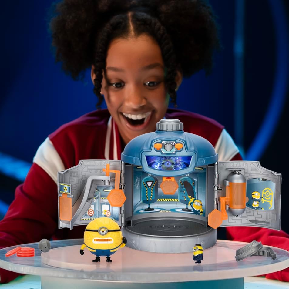 MINIONS Despicable Me 4 Mega Transformation Chamber Transform AVL Jerry Into Mega Jerry Chamber Opens Out To Transform Into An AVL Training Centre Playset