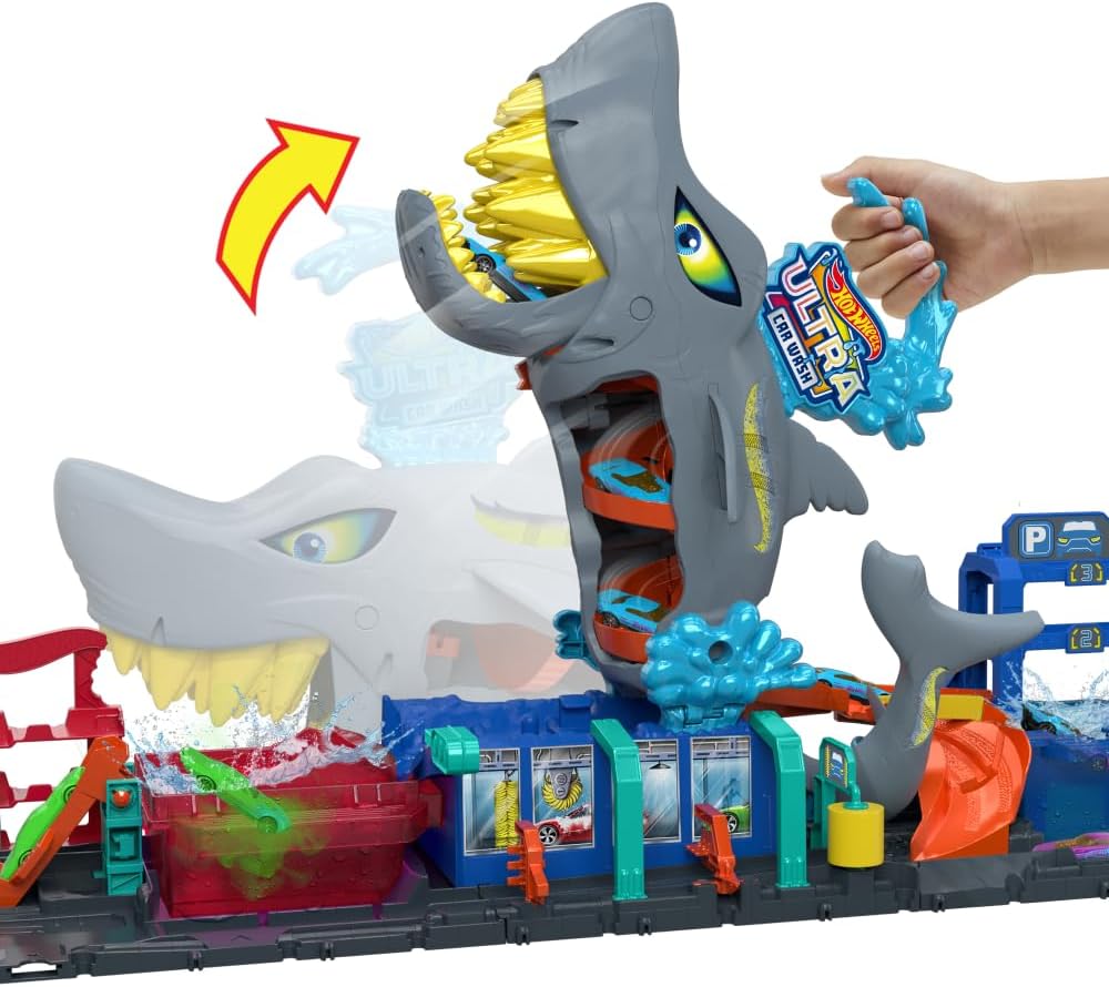 Hot Wheels Let's Race Netflix - City Shark Wash Station with 1:64 Scale Color Reveal Car, Colour Changing Function and Storage