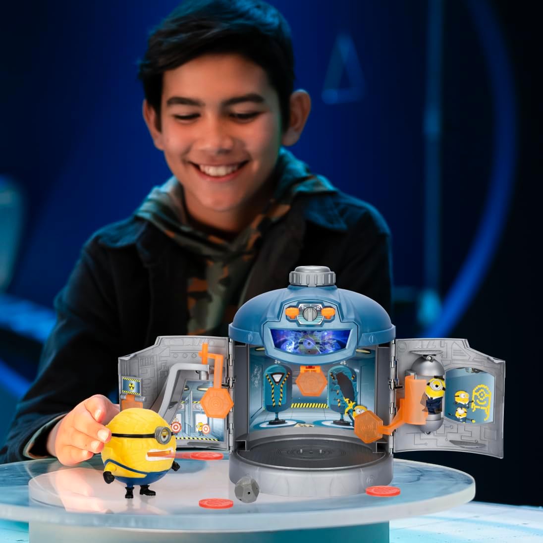 MINIONS Despicable Me 4 Mega Transformation Chamber Transform AVL Jerry Into Mega Jerry Chamber Opens Out To Transform Into An AVL Training Centre Playset Brand: MINIONS