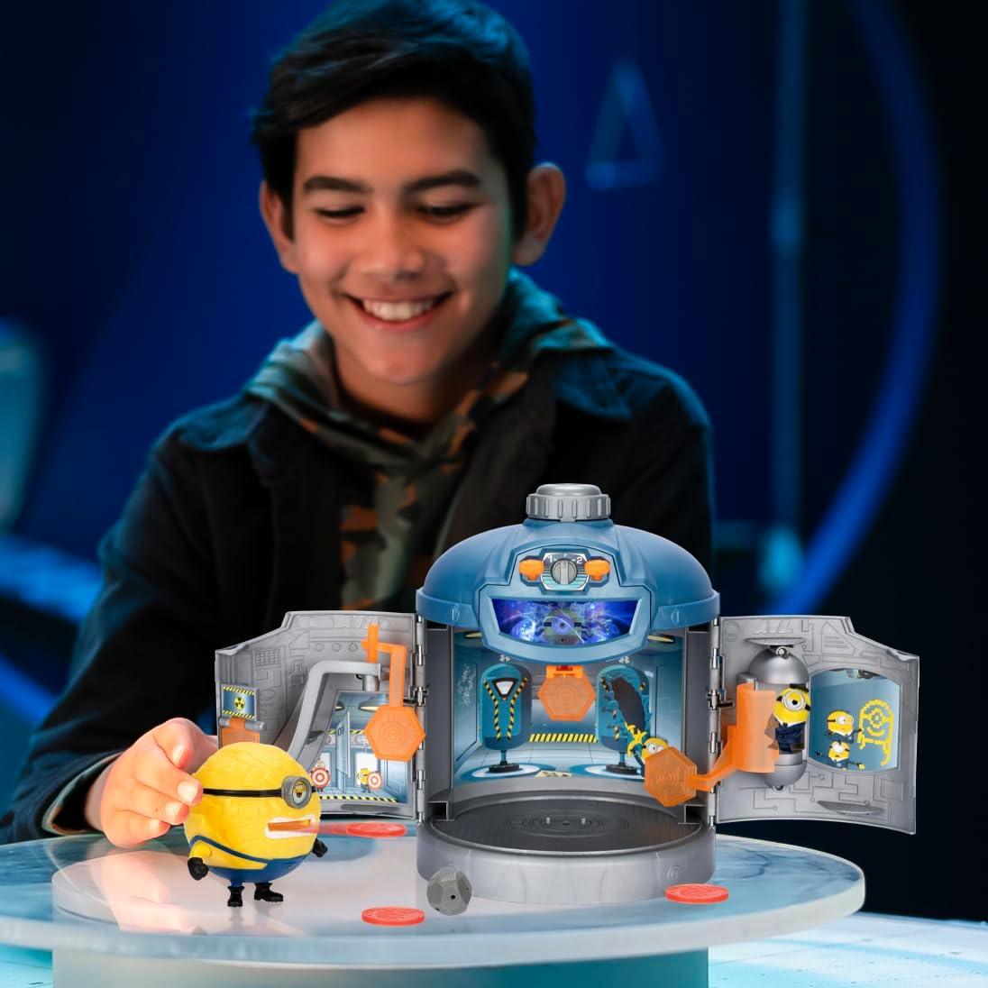 MINIONS Despicable Me 4 Mega Transformation Chamber Transform AVL Jerry Into Mega Jerry Chamber Opens Out To Transform Into An AVL Training Centre Playset