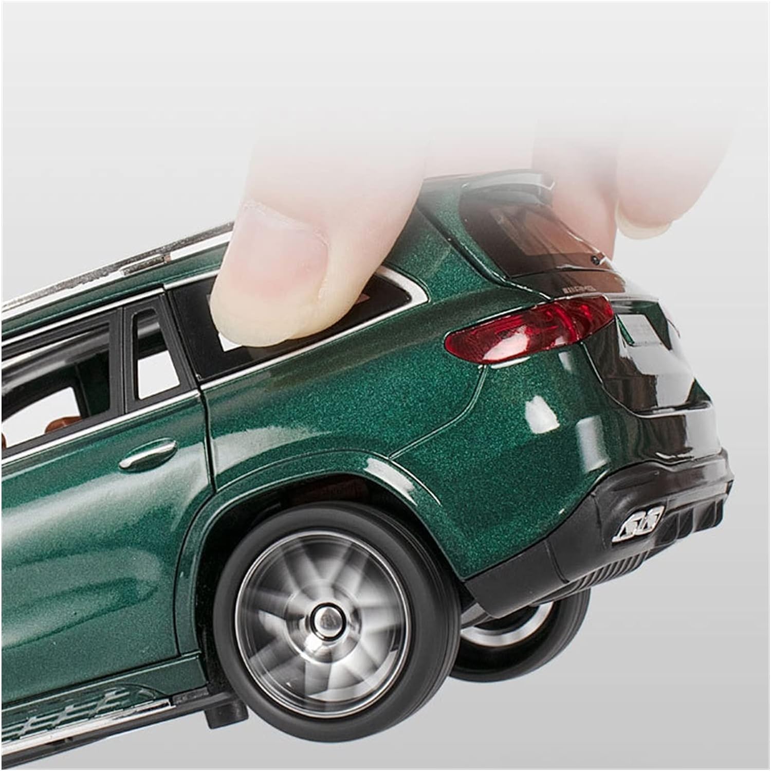 لعبة سيارة تشي تشي دييكاست بمقياس 1:24 مرسيدس بنز GLS 63 باللون الأخضر