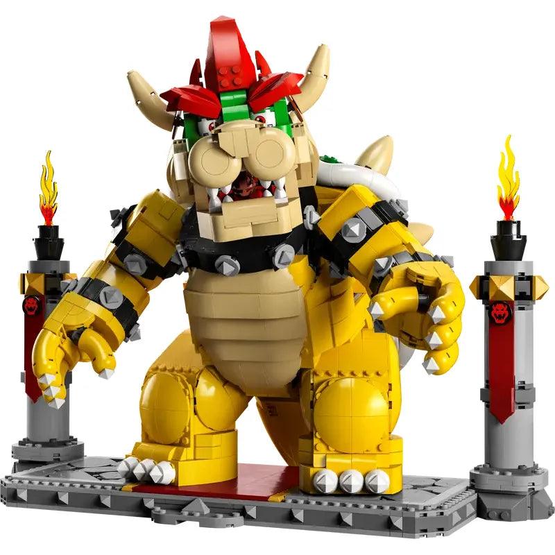 LEGO 71411 Super Mario The Powerful Bowser, Adult Building Model Kit, Collectible 3D Jointed Figure with Battle Base, Gadget Gift Ideas for Men and Women (Retiring Soon)