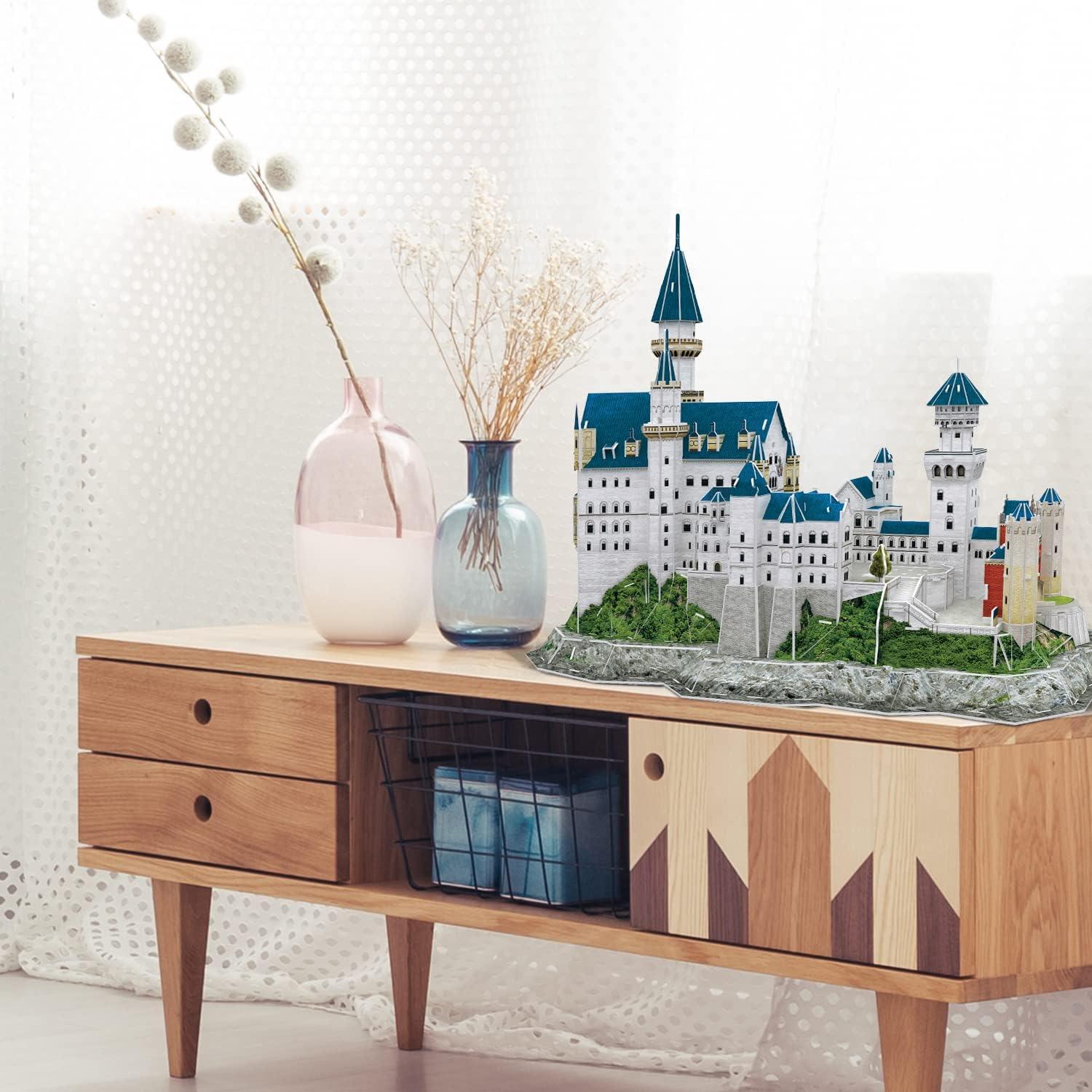 CubicFun National Geographic 3D Puzzle - Neuschwanstein Castle 121 Pcs with a Booklet