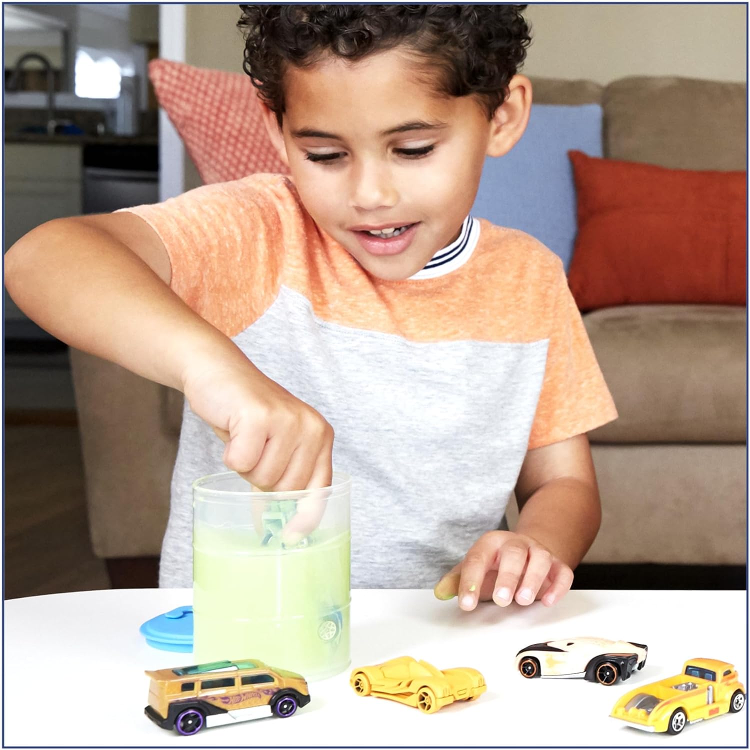 Hot Wheels Color Reveal 2 Pack of Vehicles with Surprise Reveal & Color-Change Feature