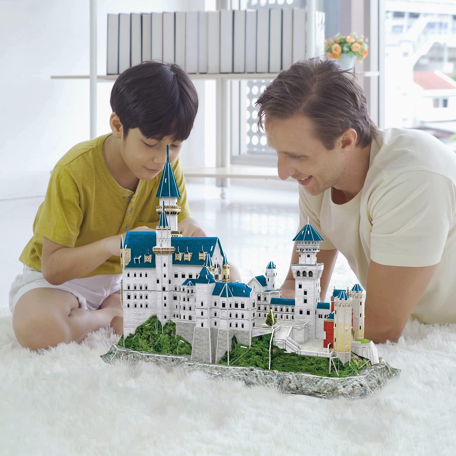 CubicFun National Geographic 3D Puzzle - Neuschwanstein Castle 121 Pcs with a Booklet