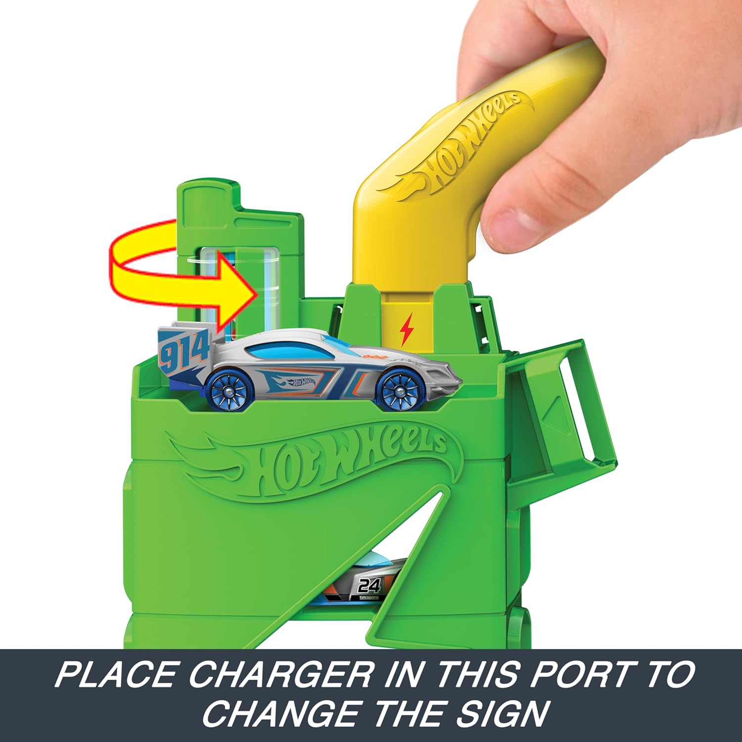 Hot Wheels City Track Set, Super Recharge Fuel Station Playset with EV Chargers & 1:64 Scale Toy Car
