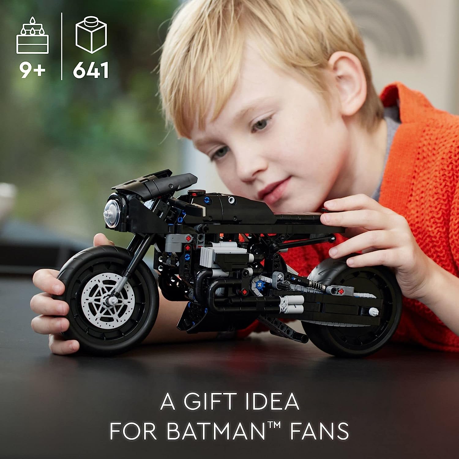LEGO 42155 Technic The Batman - BATCYCLE Set ، لعبة دراجة نارية قابلة للجمع ، مجموعة بناء نموذج مقياس