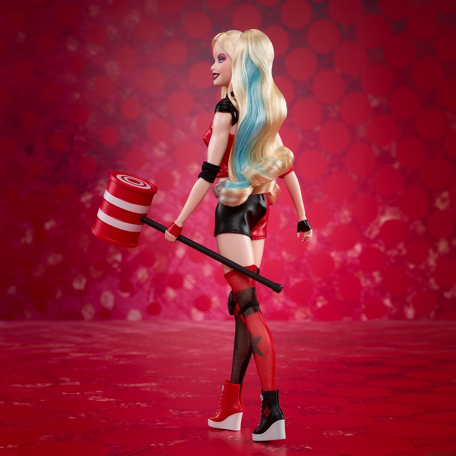 Mattel Barbie Signature Harley Quinn Collector Doll with Posable Body, Iconic Outfit, and Mallet Accessory, DC Batman 85th Anniversary Collectible