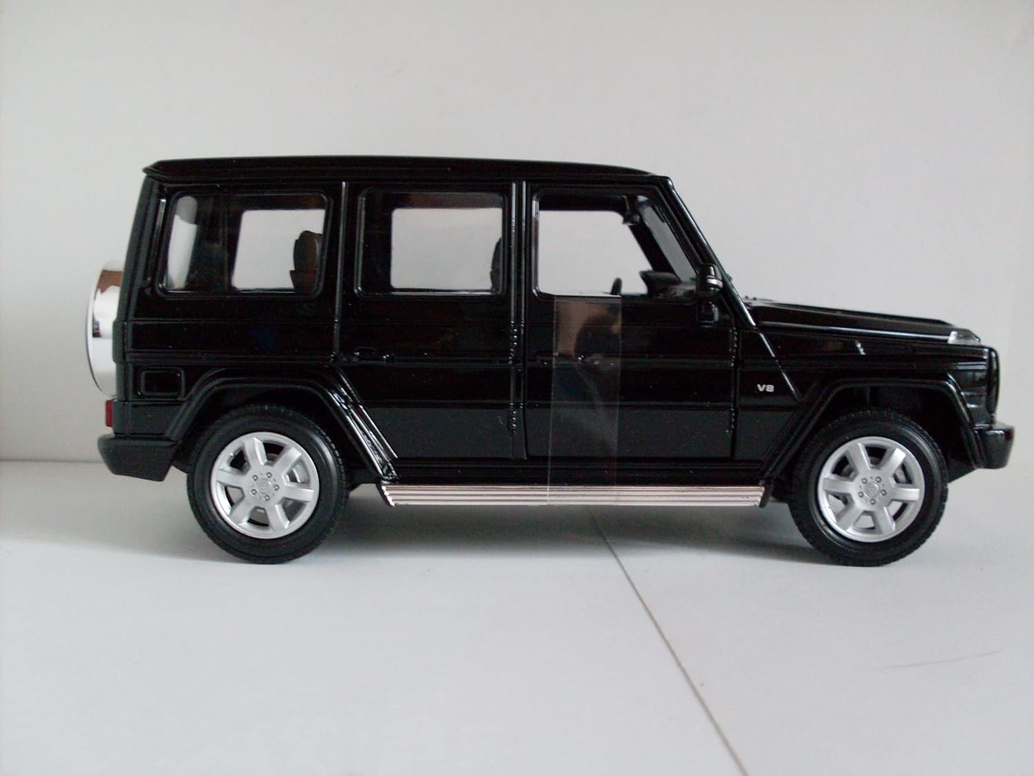 Welly Nex Die-Cast Metal Model Car 1:24- F/W Die Cst Mercedes- Nbenz G-Class Wb Black