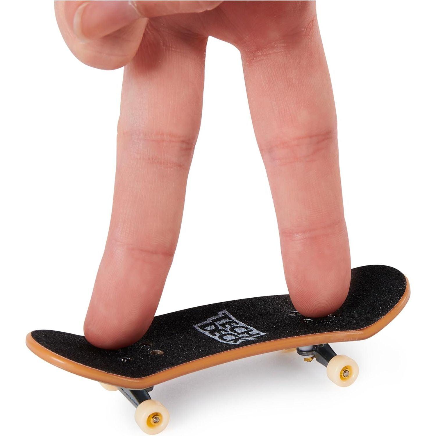 Tech Deck, Ultra DLX Fingerboard 4-Pack, Element Skateboards, Collectible and Customizable Mini Skateboards