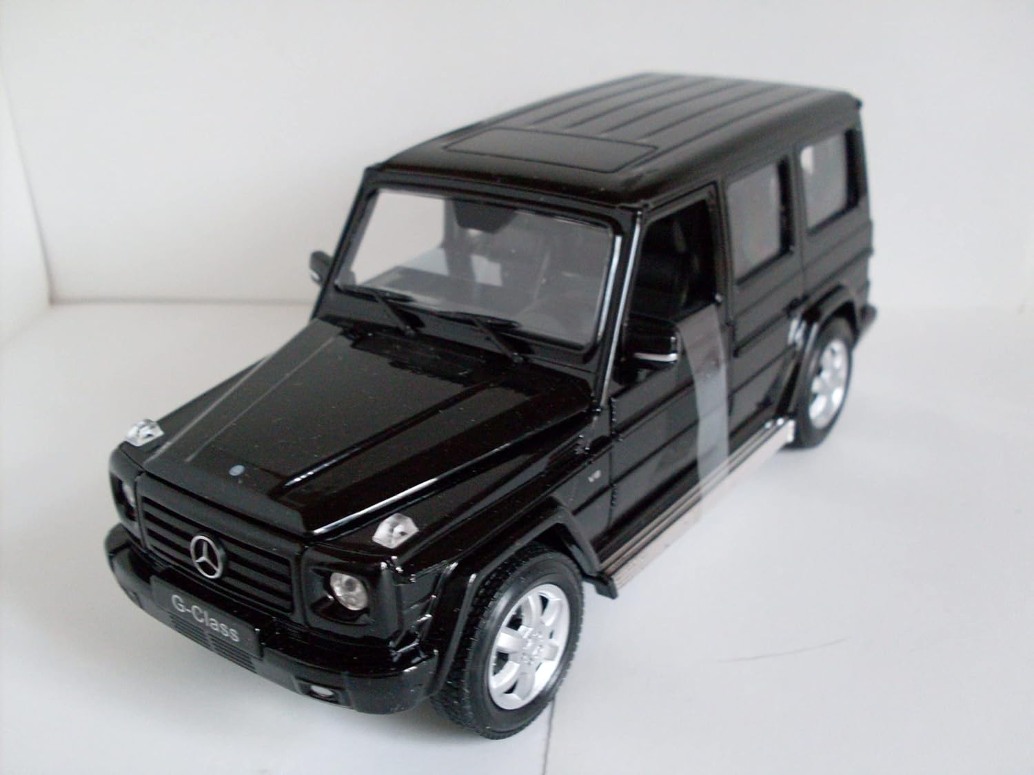 Welly Nex Die-Cast Metal Model Car 1:24- F/W Die Cst Mercedes- Nbenz G-Class Wb Black