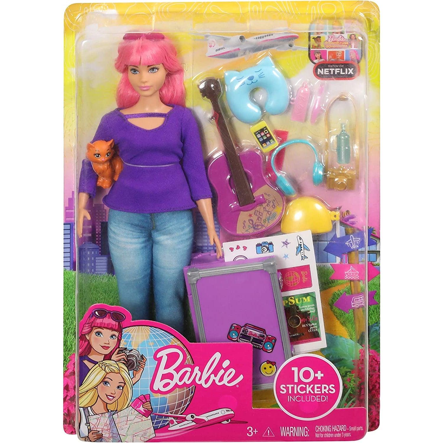Barbie Dreamhouse Adventures Doll & Accessories, Travel Set with Daisy Doll, Kitten, Working Suitcase & 9 Pieces