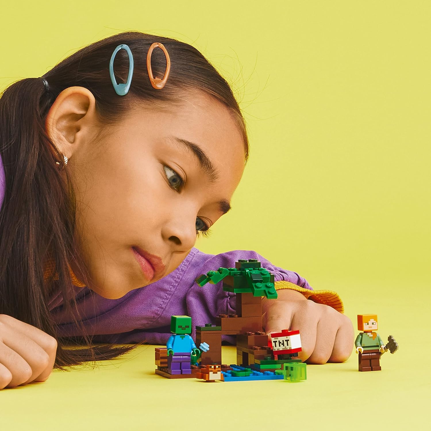 ليجو 21240 ماينكرافت ذا سوامب أدفينشر، لعبة بناء لعبة مع شخصيات أليكس وزومبي في بيوم، فكرة هدية عيد ميلاد للأطفال من سن 8 سنوات فما فوق