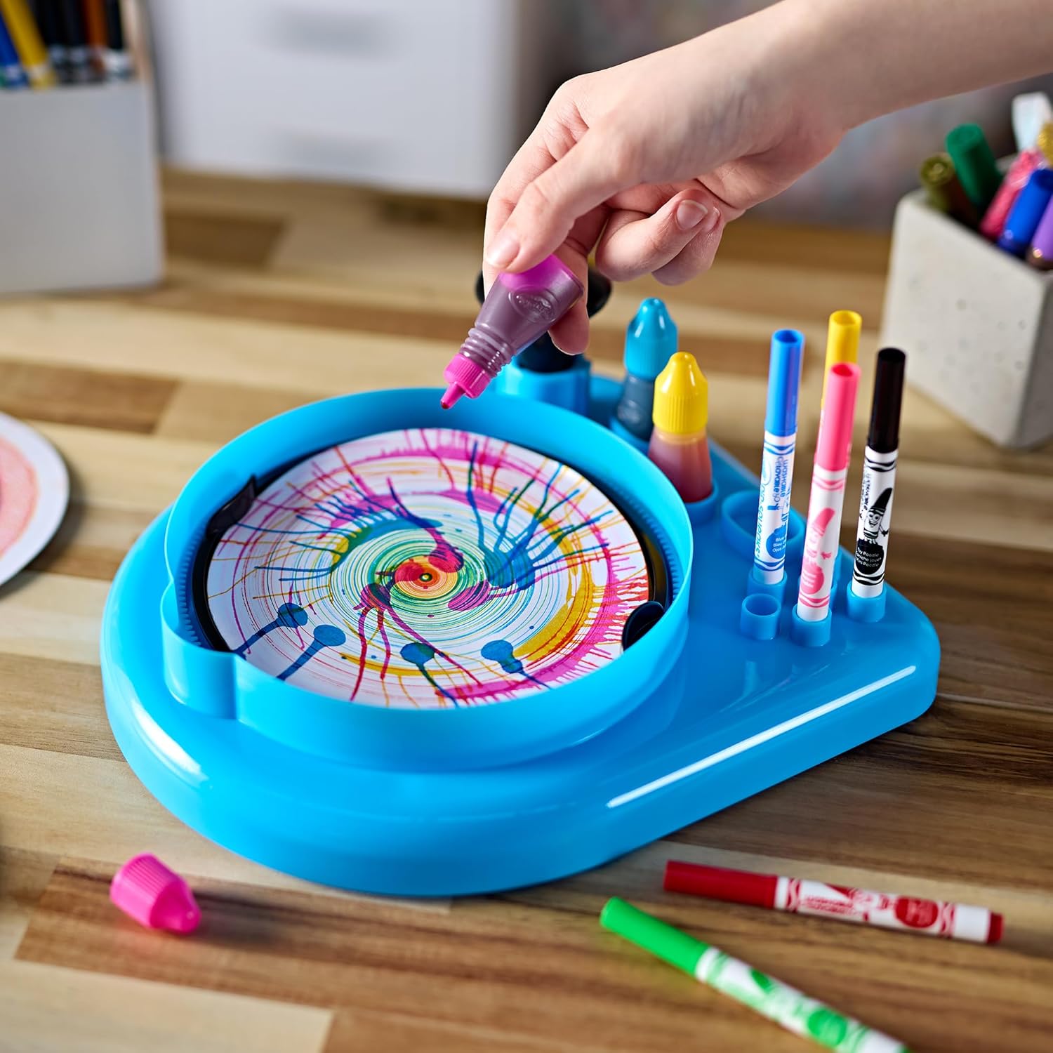 CRAYOLA Spin N Spiral Art Station | 2-in-1 Art Station with Storage | Create Spiro Art and Spin Inky Designs | Ages 6+