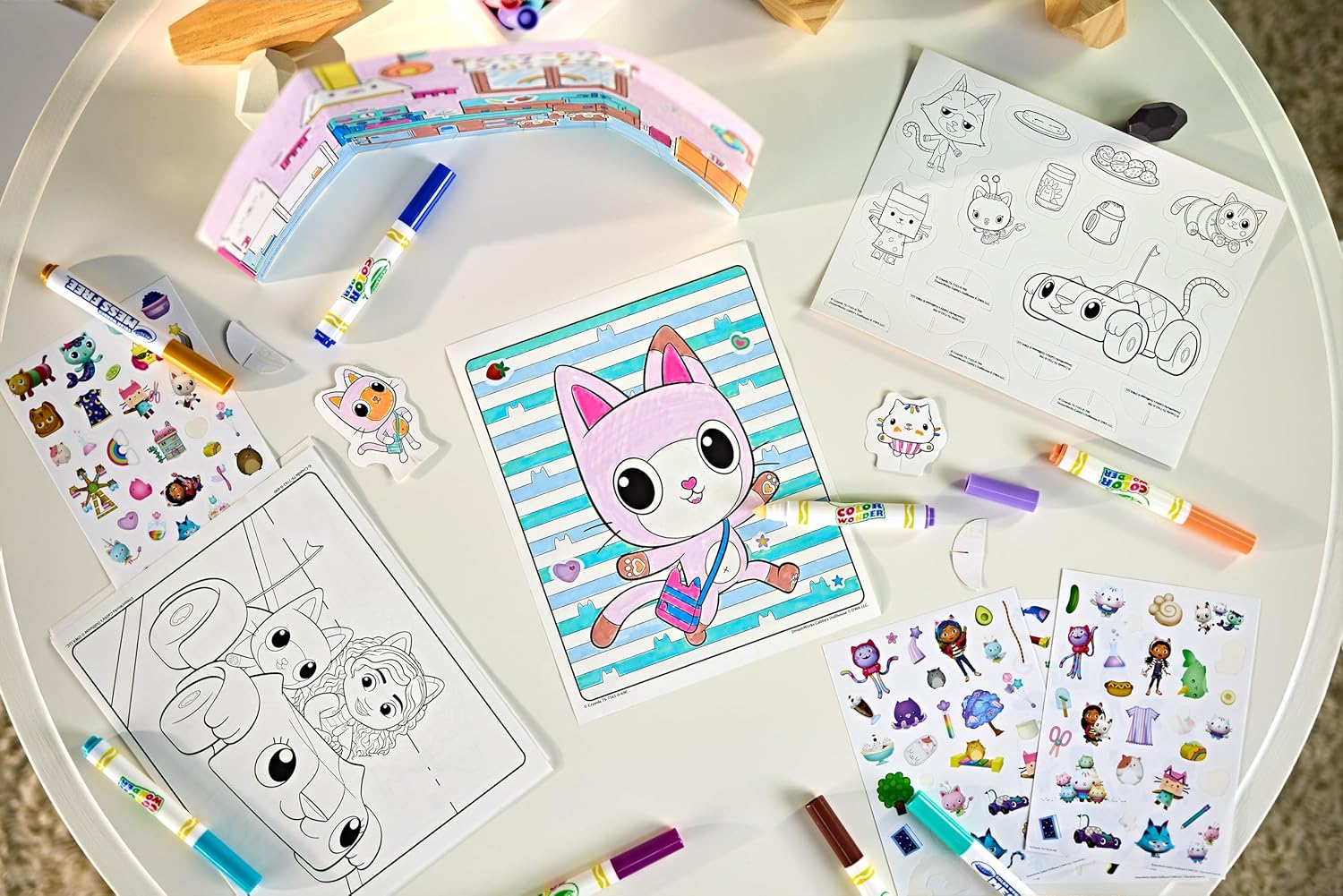 CRAYOLA Color Wonder Activity Kit Gabby's Dollhouse | Mess Free Colouring Fun | Includes 40+ Pieces | Ages 3+