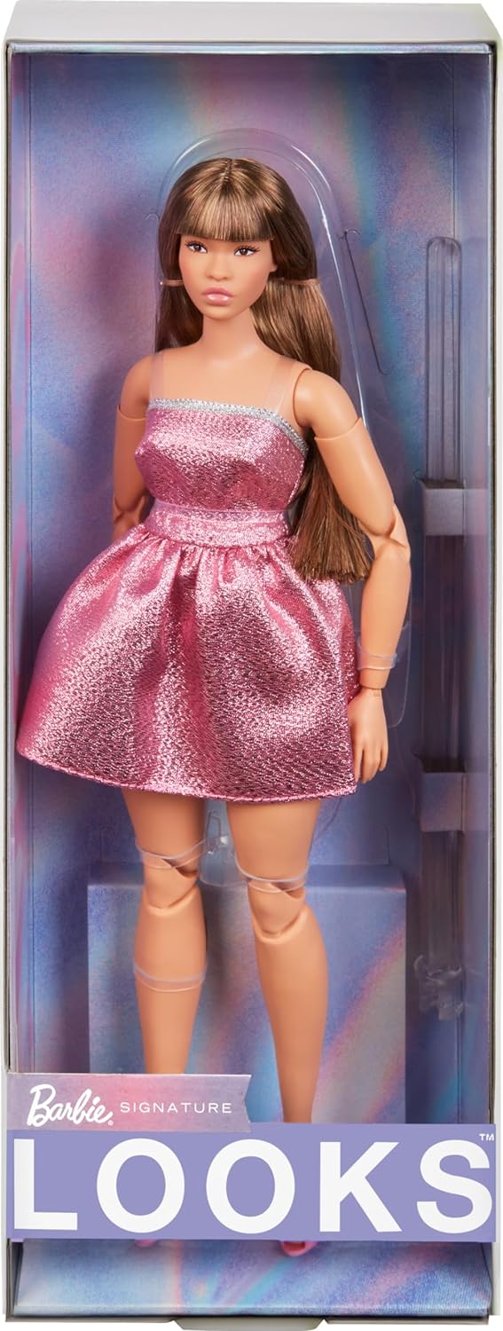 دمية Barbie Looks، رقم 24 القابلة للتجميع، ذات شعر بني وأزياء Y2K الحديثة، فستان وردي لامع بدون حمالات مع كعب مفتوح من الأمام