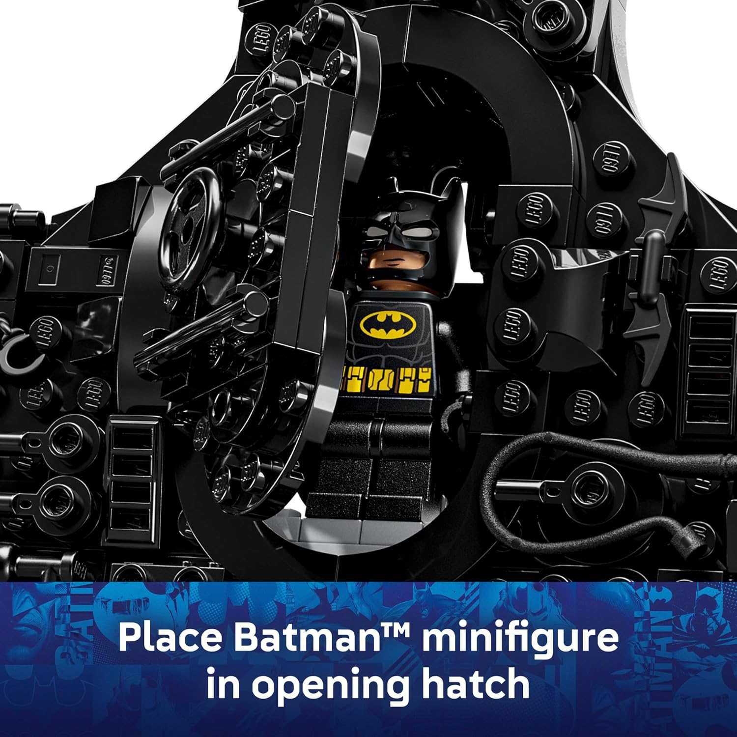 LEGO DC Batman: لعبة بناء شعار باتمان - ديكور غرفة نوم الأبطال الخارقين للأطفال، الأولاد والبنات، 12 سنة فما فوق - مع مجسمات باتمان الكلاسيكية والذهبية المصغرة - فكرة هدية لأعياد الميلاد والمعجبين - 76330