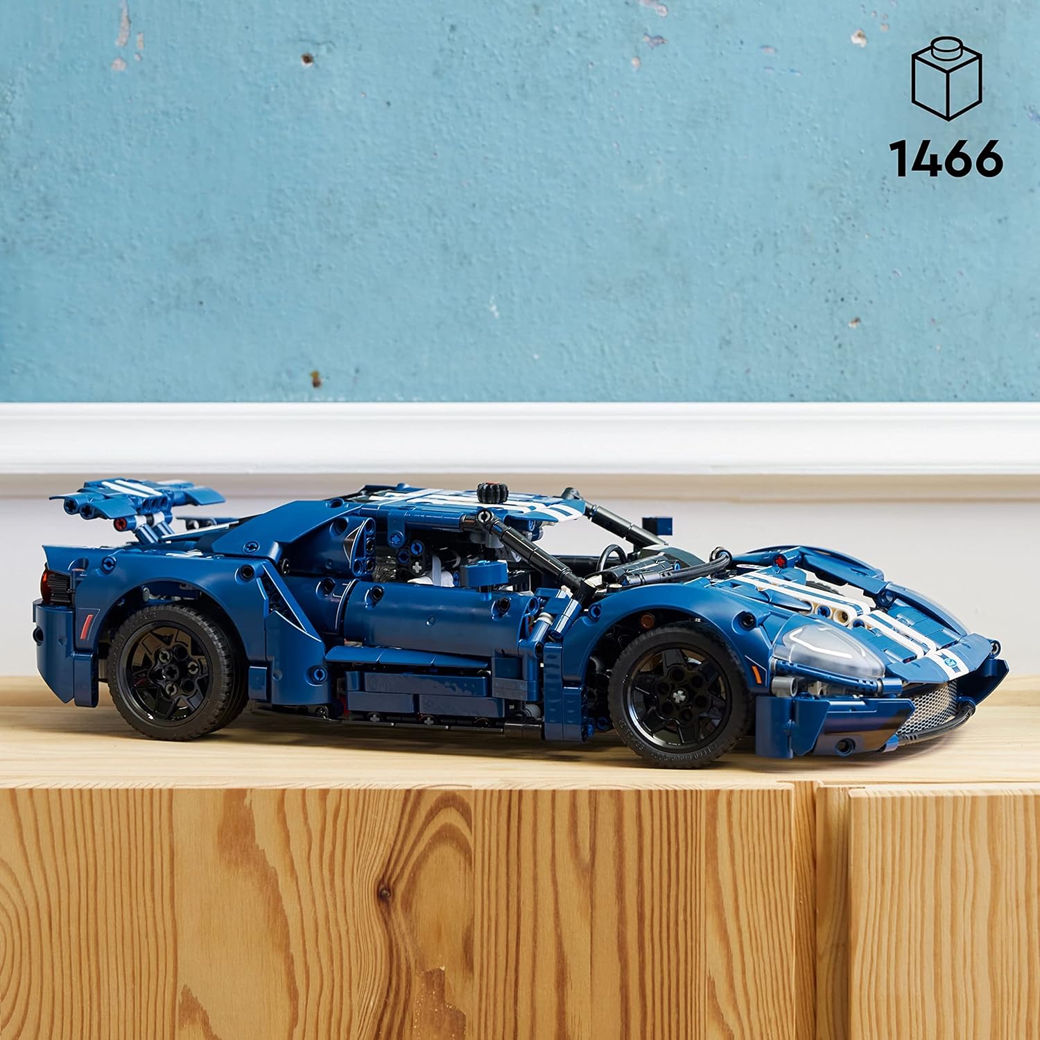 LEGO 42154 Technic Ford GT Car Model Kit for Adults to Build, Collectible Set, 1:12 Scale Supercar with Authentic Features, Gift Idea That Fuels Creativity and Imagination