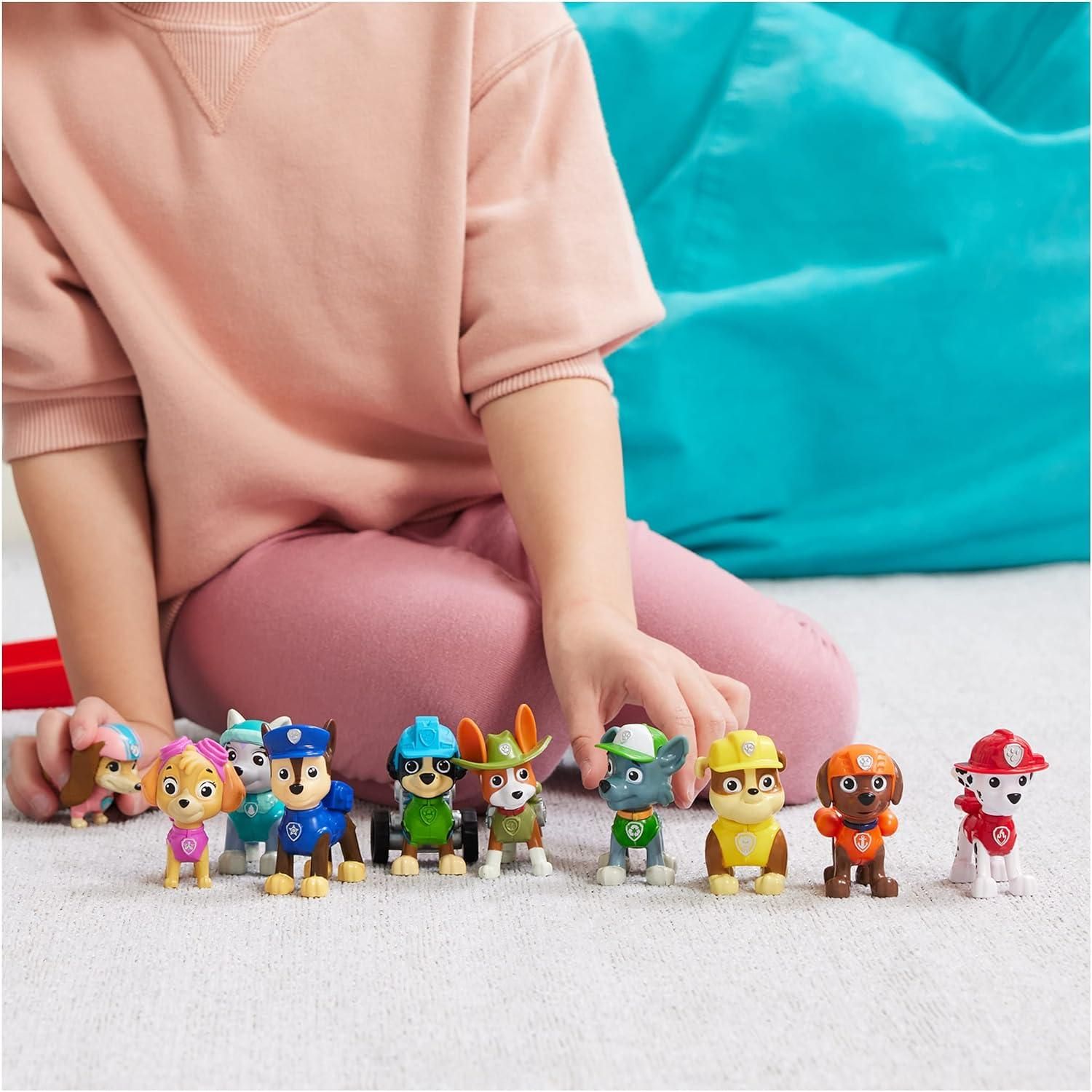 Paw Patrol, 10th Anniversary, All Paws On Deck Toy Figures Gift Pack with 10 Collectible Action Figures, Kids Toys for Ages 3 and Up