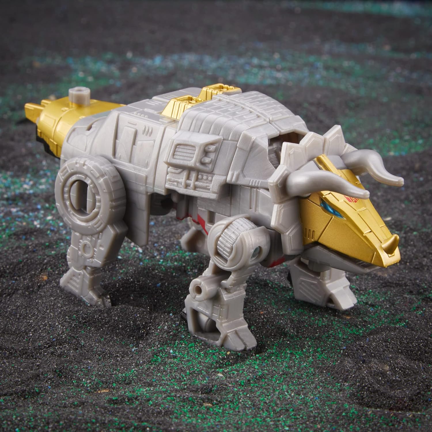 Transformers Generations Legacy Evolution Core 3.5-inch, Action Figure - Dinobot Slug