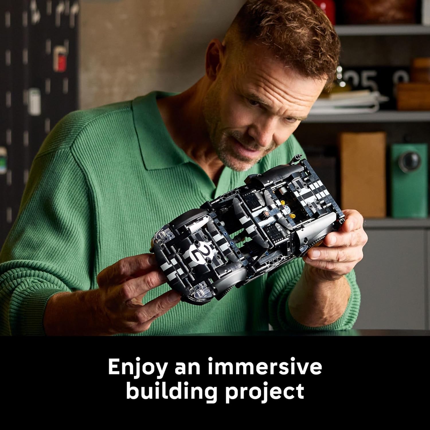 مجموعة بناء سيارة السباق فورد جي تي 40 إم كي 2 موديل 1966 من ليغو تكنيك للبالغين - لعبة قابلة للتجميع بميزات ووظائف واقعية لمحبي السيارات الرياضية البالغين، من عمر 18 عامًا فما فوق - فكرة هدية رائعة لأعياد الميلاد - 42223 