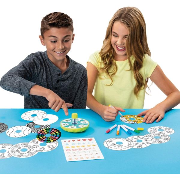 ينشئ Gifeez Spinning GIF Art Studio أكثر من 30 صورة متحركة مخصصة