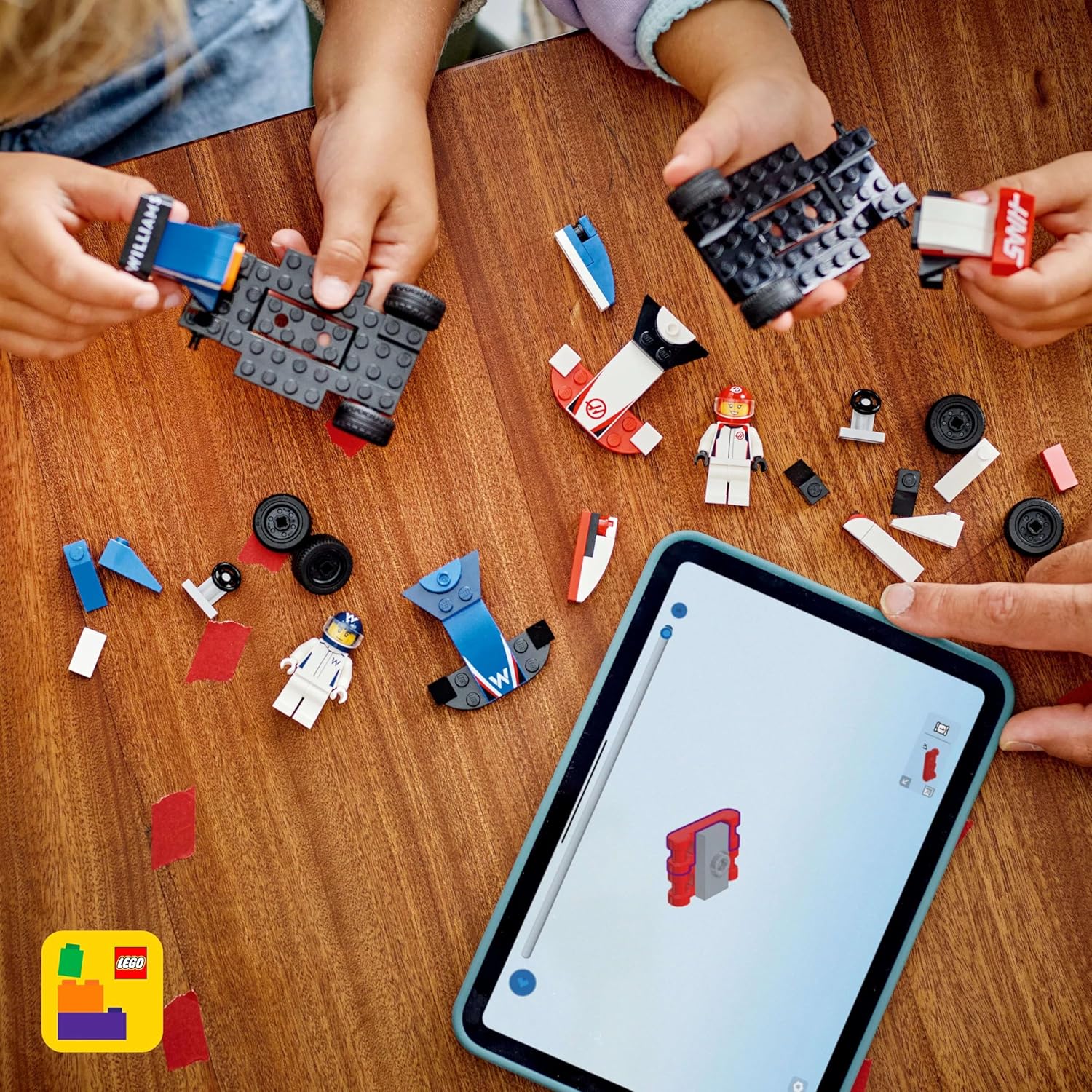 LEGO City F1 Williams Racing & Haas F1 Race Cars - Toy Formula 1 Building Models with 2 Driver Minifigures & Start Lights - Small Gift Idea for 4+ Year Old Toddlers, Boys & Girls - 60464