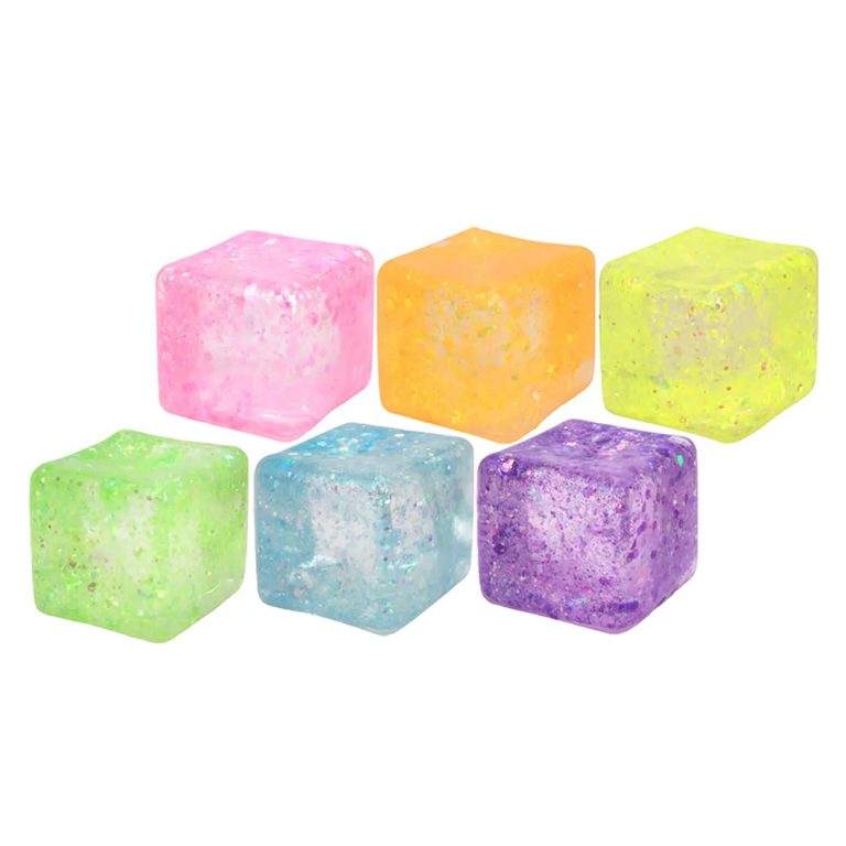 Squeez – Swril Cube – 5cm PVC Slow Rising (One Random Color)