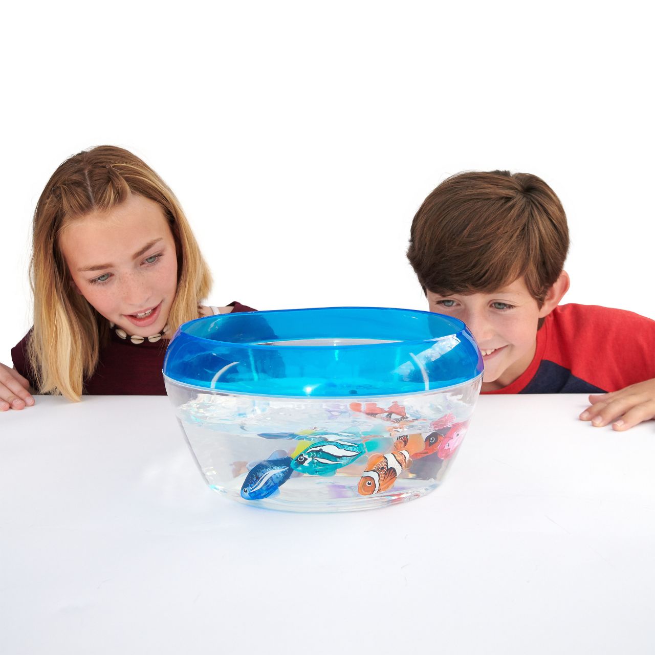 Zuru Robo Fish Playset with Exclusive Little Fish and Always-Dry Magic Sand