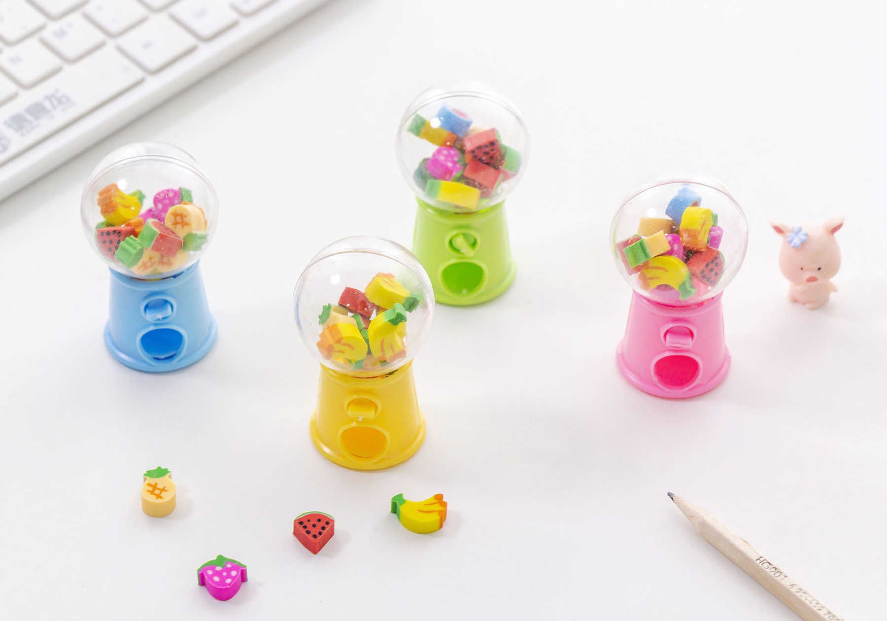 مجموعة واحدة من ممحاة مطاطية لطيفة من Kawaii Creative Gashapon Pencil Cartoon للأطفال - قد يختلف اللون