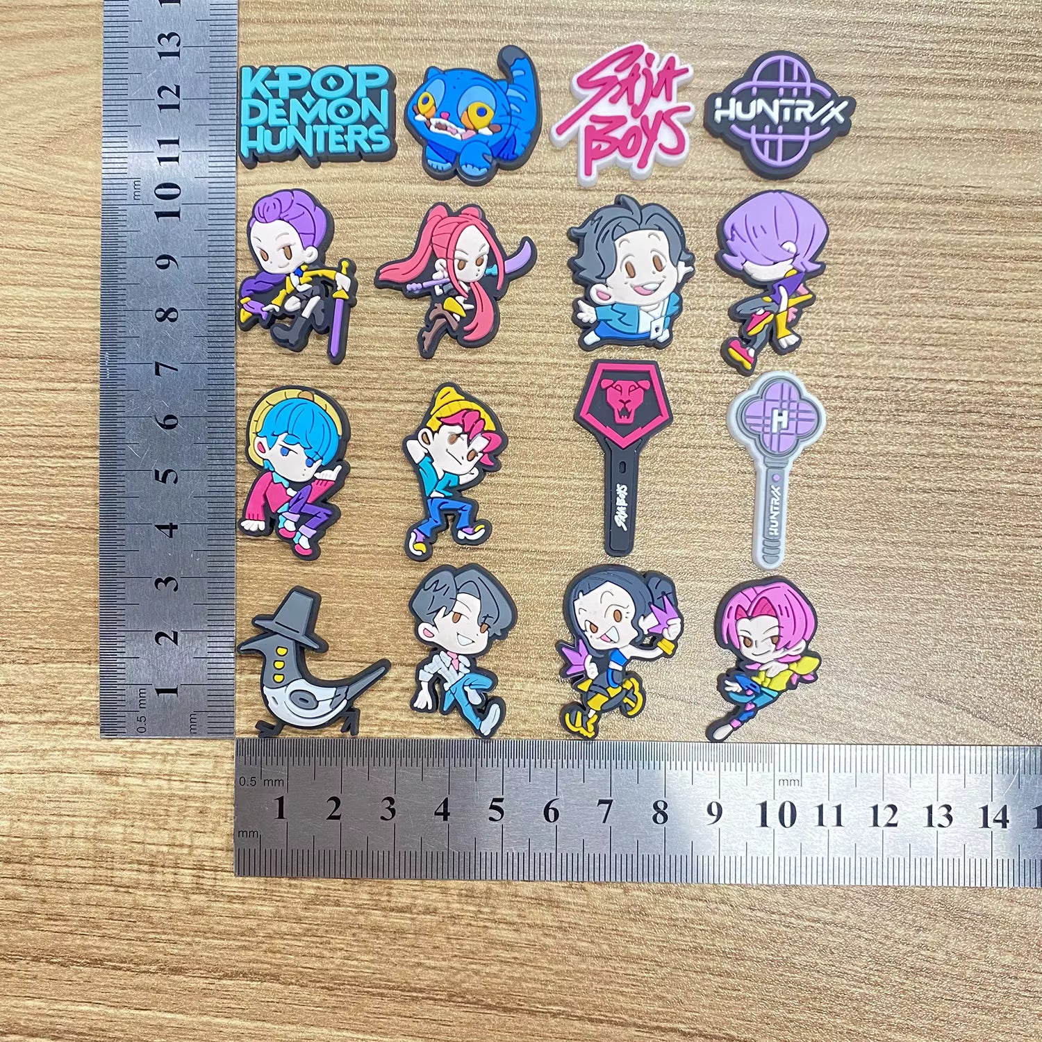 KPop Demon Hunters Cartoon Shoe Charms Accessories Children Shoe Decorations 16 Pieces