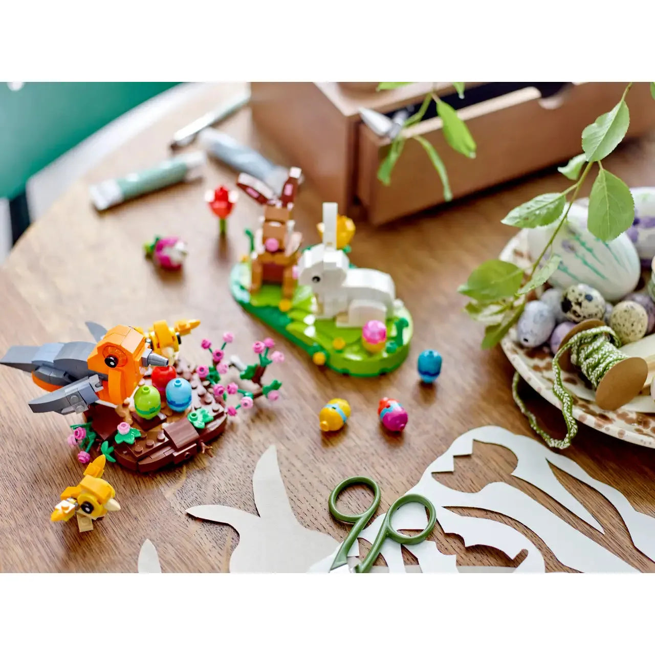 مجموعة ألعاب بناء عش الطائر من ليجو 40639، تعد هدية رائعة لسلة عيد الفصح وهدية عيد الفصح.