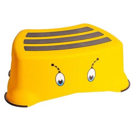 مقعد المرحاض المتنقل (My Carry Potty) ومقعد الدرجة الصغير (My Little Step Stool) - تصميم النحلة الطنانة