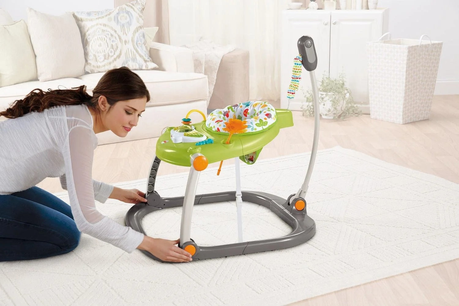 قافزة فيشر برايس وودلاند فريندز سبيس سيفر | مركز أنشطة للأطفال مع أضواء وموسيقى وإطار قابل للطي | قافزة للأطفال من عمر ٦ أشهر فما فوق