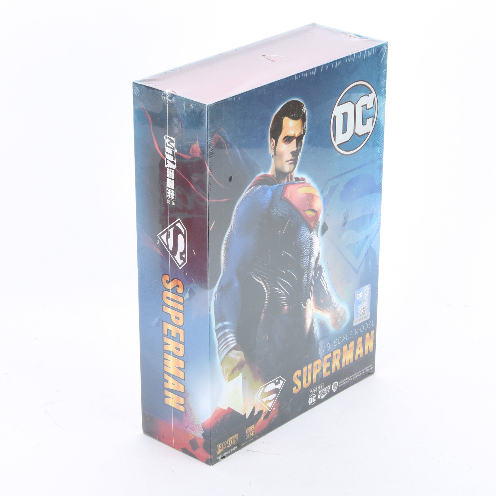Fondjoy Super Heroes: DC - Justice League - Superman Scale 1:9