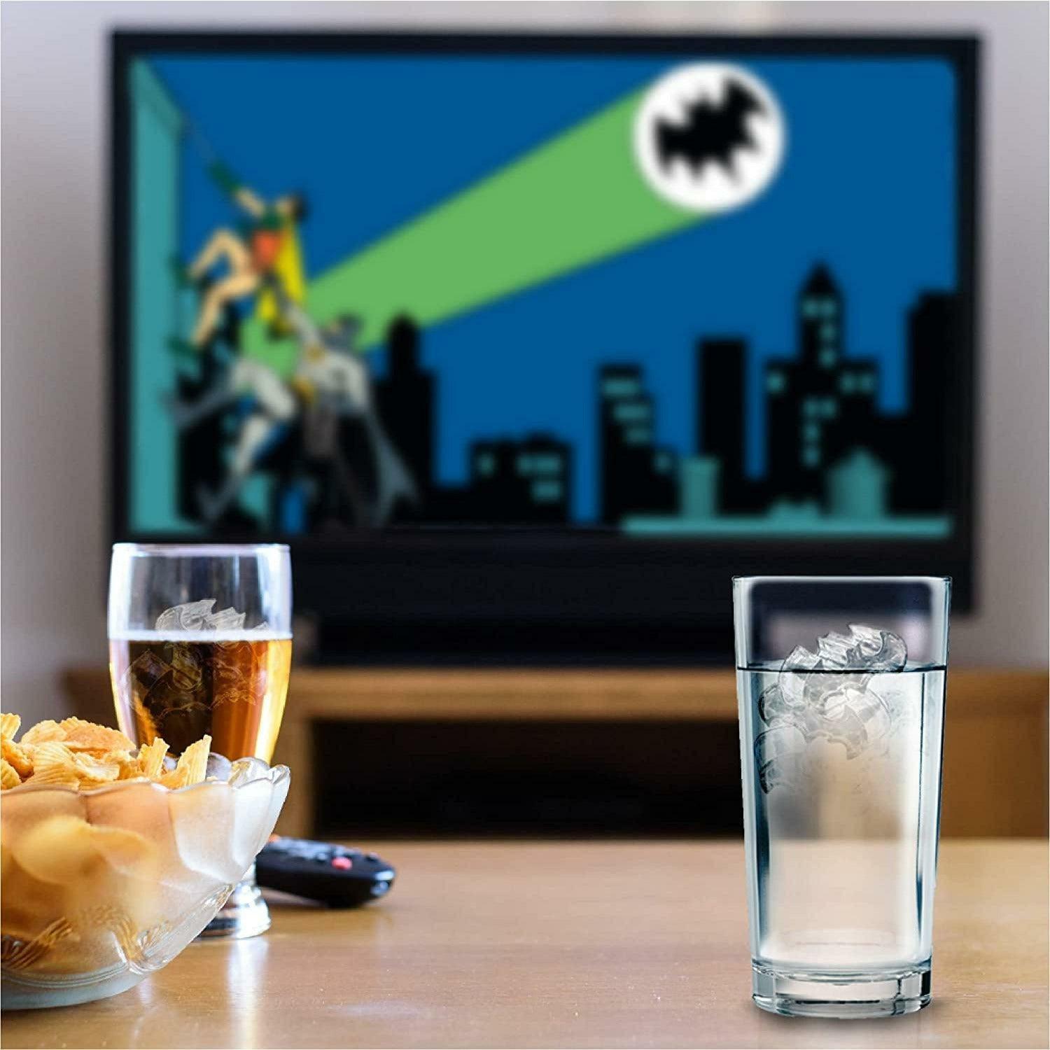 Batman Ice Cube Tray - BumbleToys - 18+, 4+ Years, 6+ Years, 8+ Years, Action Figures, Avengers, Batman, Boys, Characters, DC, DC Comics, Figures, OXE, Pre-Order