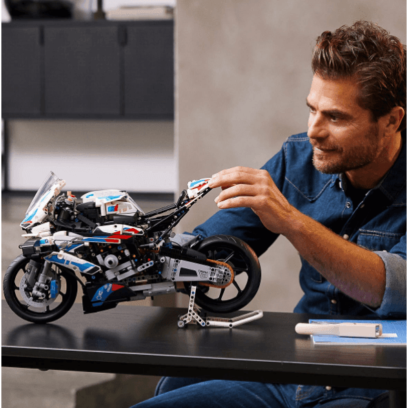 Lego Technic 42130 BMW Motorcycle 1000 RR (1920 Pieces) 2022 Model - BumbleToys - 18+, Boys, LEGO, Motorcycle, OXE, Pre-Order, Technic