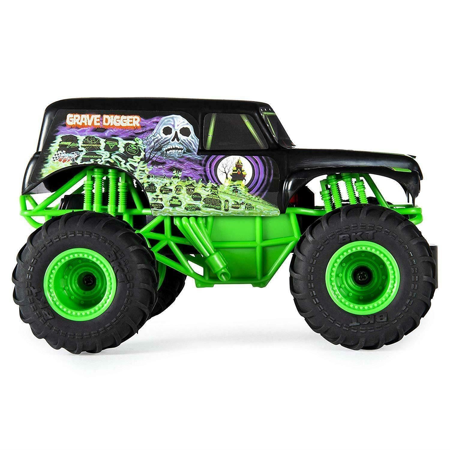 Spin Master Monster Jam R/C 1:24 Grave Digger Car - BumbleToys - 5-7 Years, Arabic Triangle Trading, Boys, Collectible Vehicles, Monster Jam